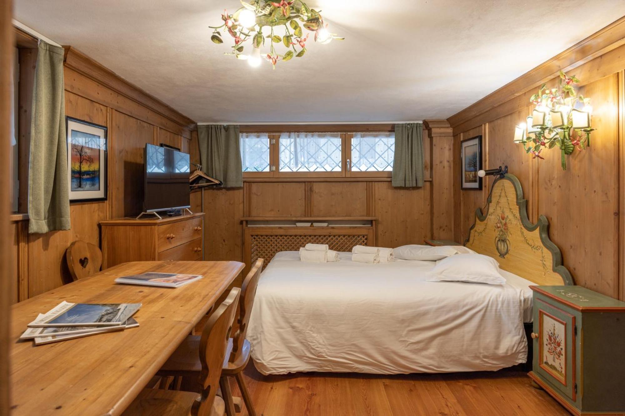 Faloria Studio Apartment Cortina d'Ampezzo Bagian luar foto